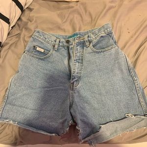 High wasted Vintage shorts